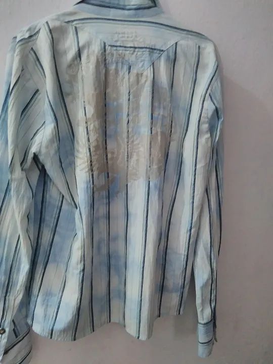 Camisa listrada azul e branca - Foto 4