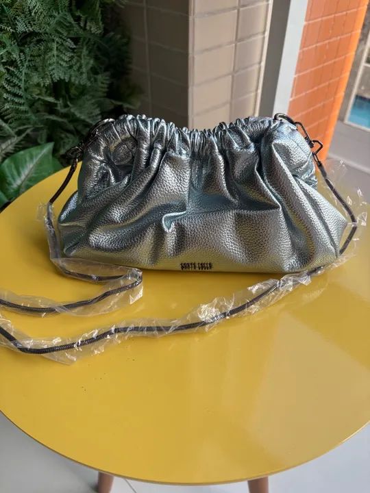 Bolsa de Ombro Prata - Estiloso e Moderno