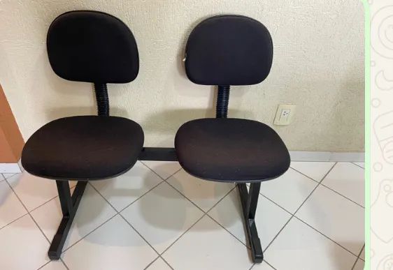 Cadeira Dupla usada 