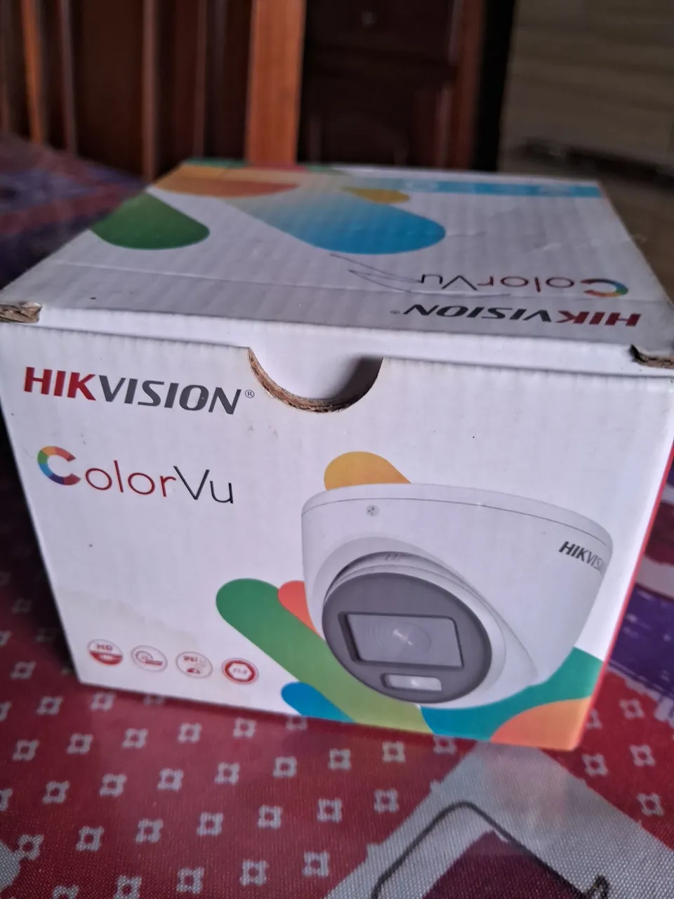 Câmera de Segurança Hikvision ColorVu