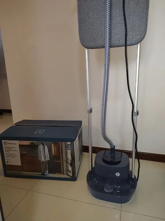 Passador de Roupa a Vapor Eletrolux - Novo Com nota fiscal  - Foto 2
