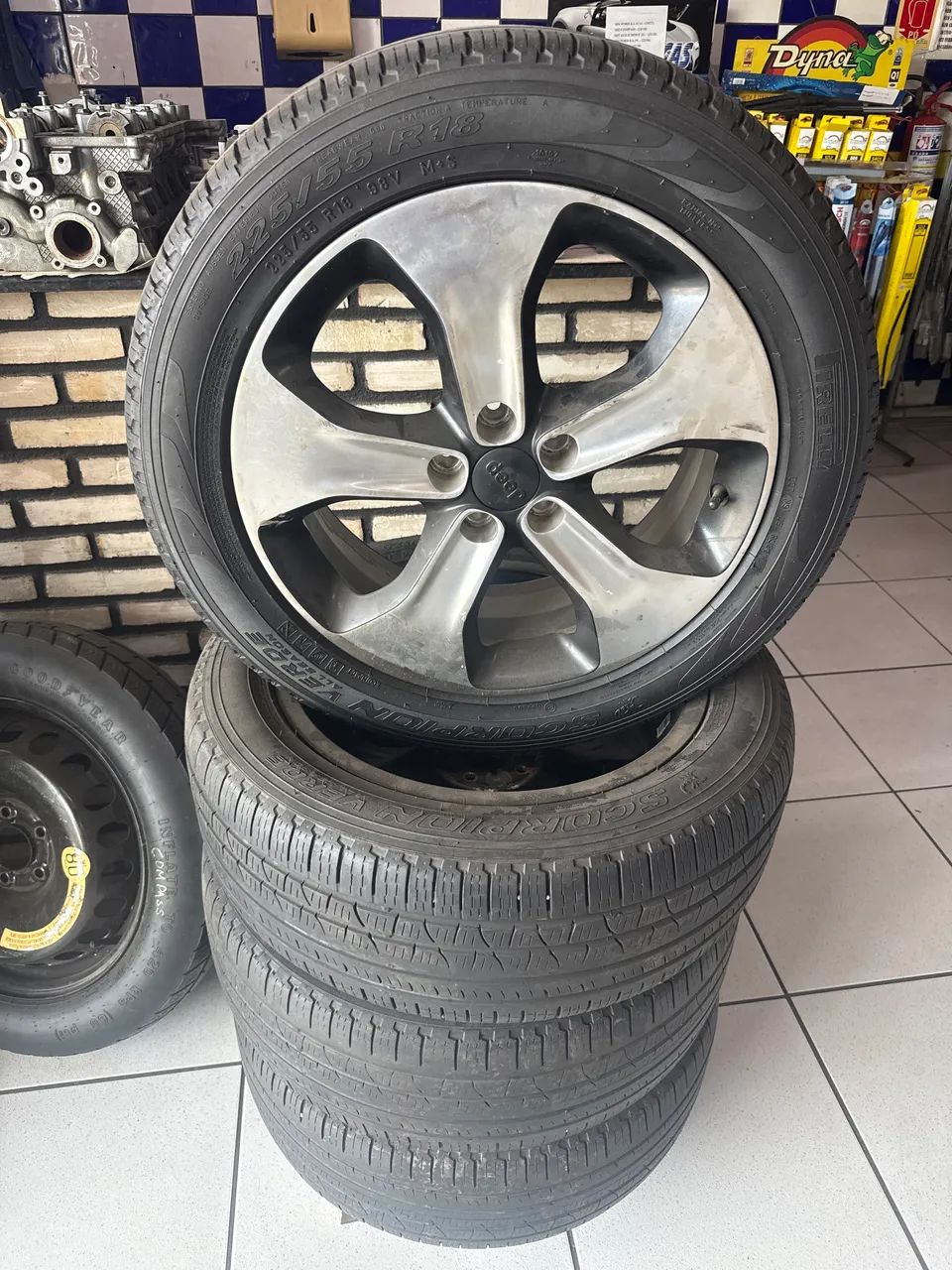 Roda Compass aro 18 com pneu unidade 