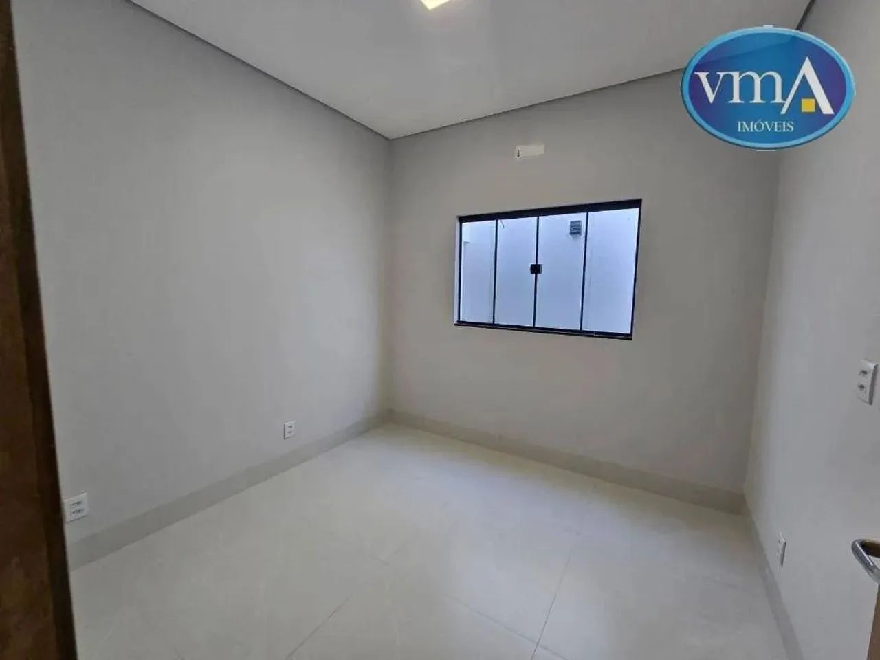 Vendo casa 113m², 3 dormitórios sendo 1 suíte, no bairro Jardim Universitário, Cuiabá-MT-  - Foto 2