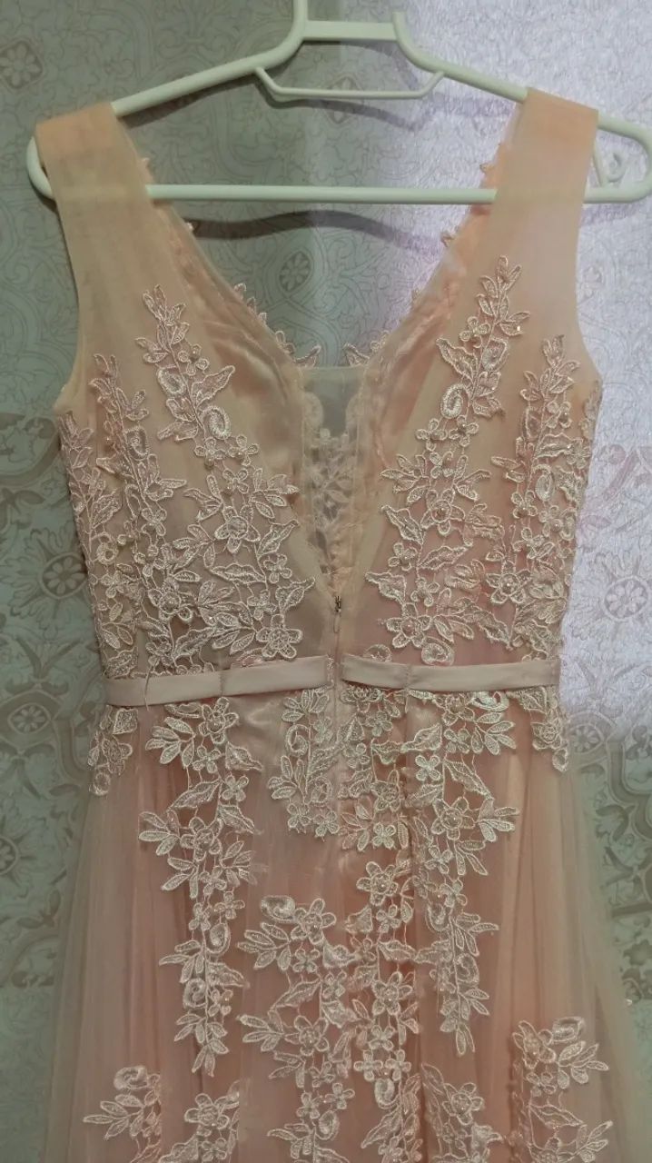 Vestido de festa longo de tule com renda e pérolas - Foto 4
