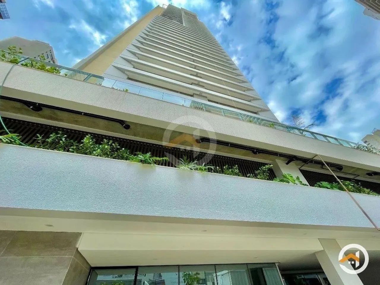 Apartamento de 4 Suítes no Setor Marista  Alto Padrão Perto do Parque Areião