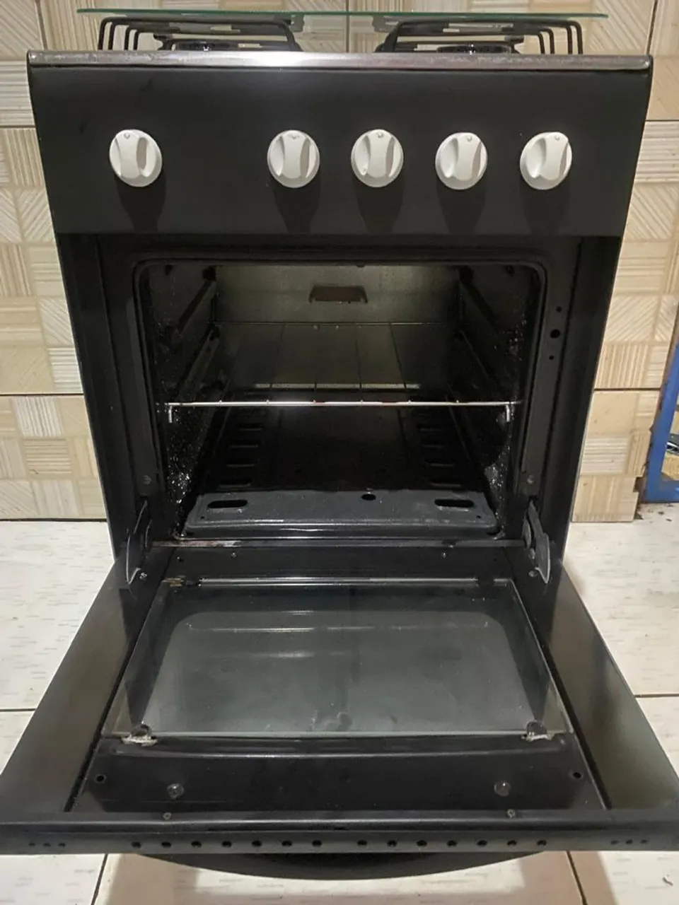 Fogão esmaltec de 4 bocas preto