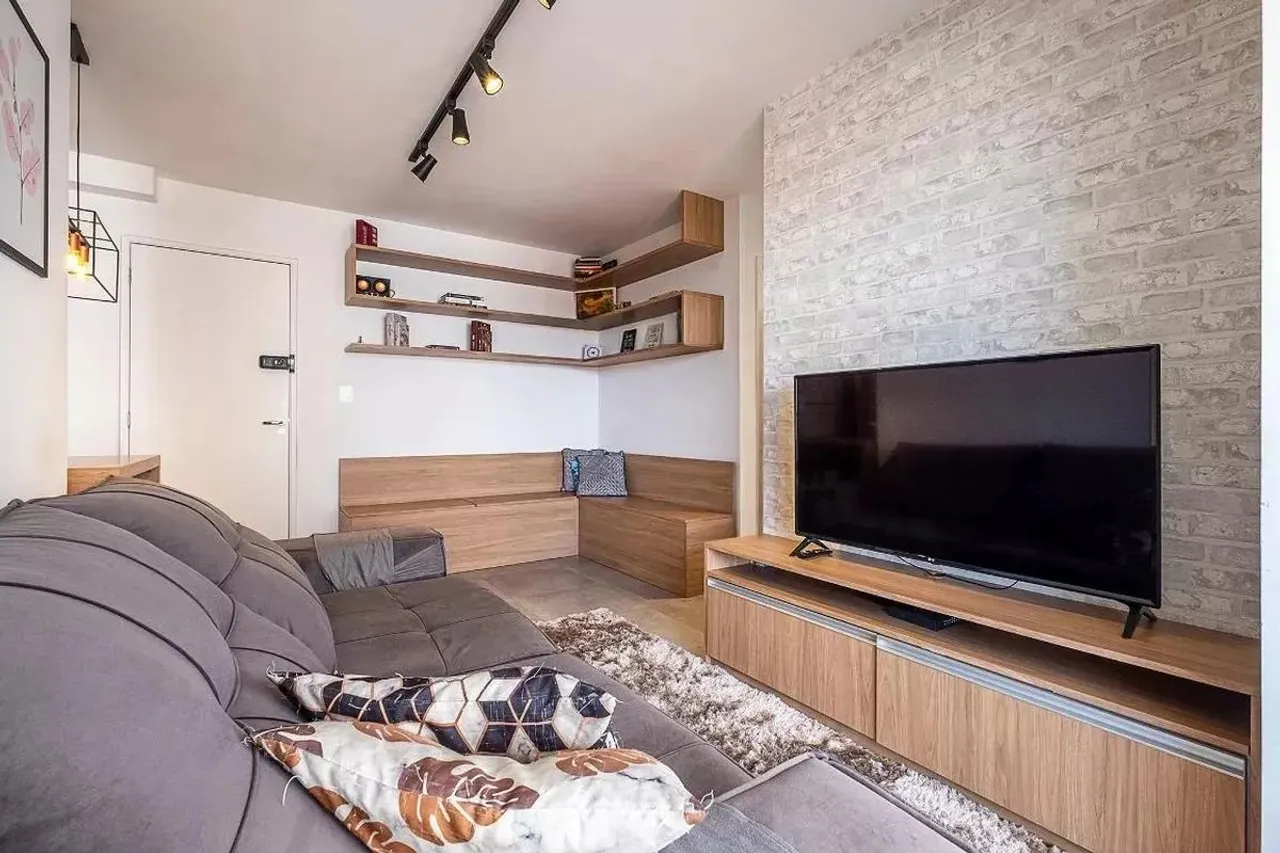 OPORTUNIDADE PARA LOCAÇÃO A POUCOS PASSOS DO METRÔ VILA MADALENA COM 60M2, 2 DORMS E 1 VAG