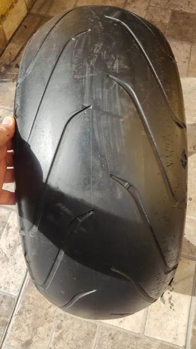 Pneu usado Michelin Scorcher 11 Harley Davidson 240/40-18