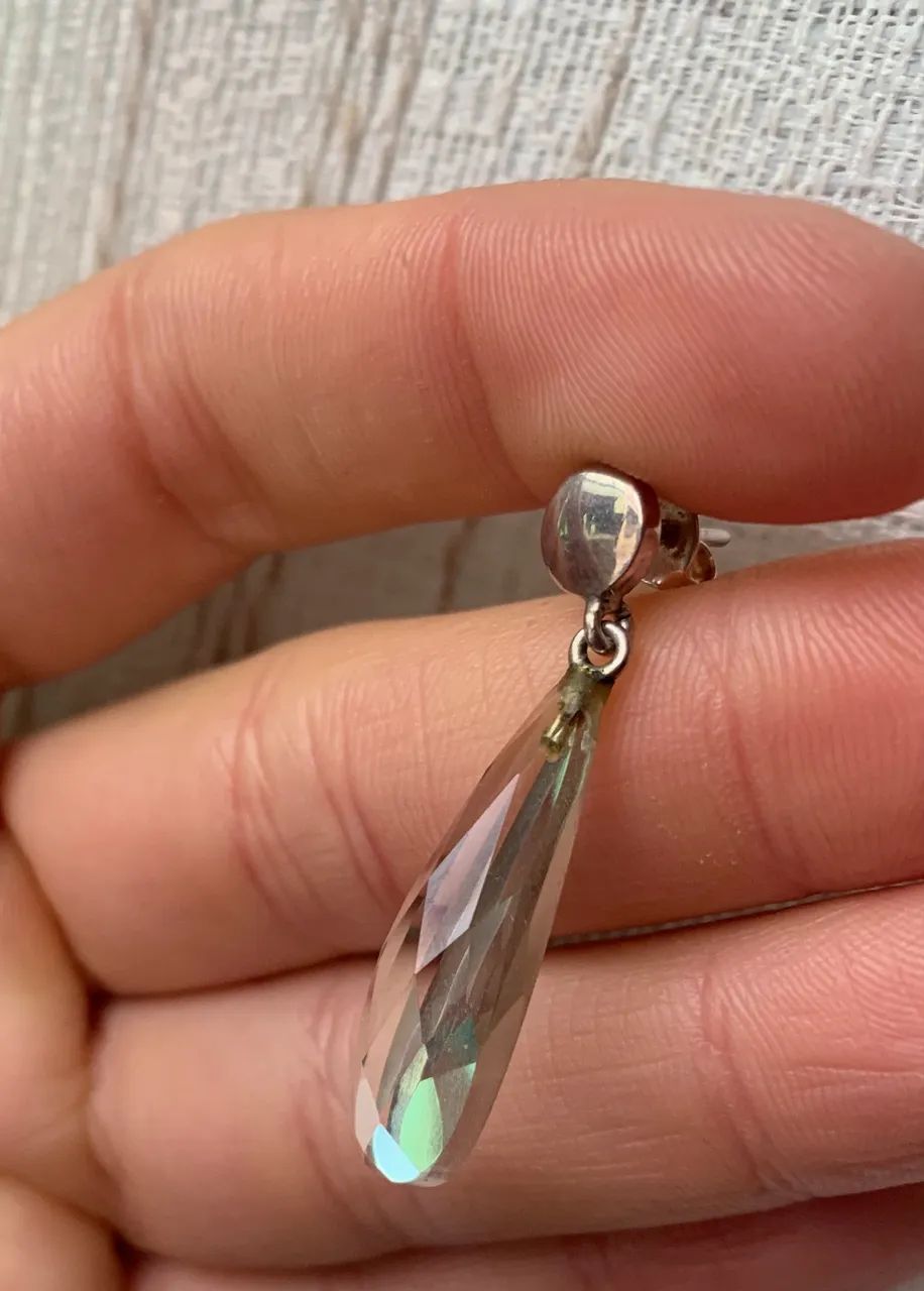 Conjunto de brincos e pingente folheado à prata com cristais naturais - Foto 3