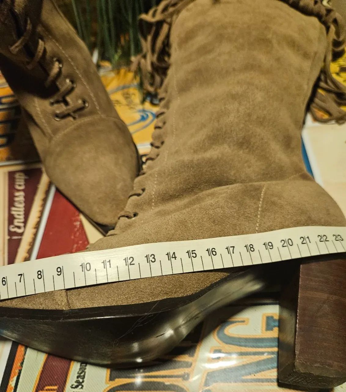 BOTA E BOLSA NOBUCK COM FRANJA CAQUES - Foto 4