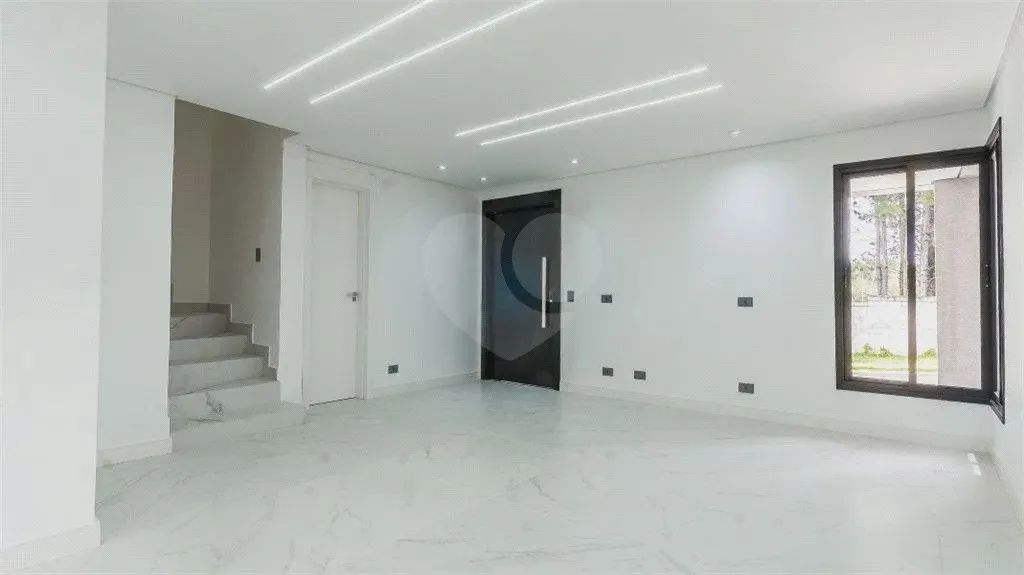Sobrado para venda possui 190 metros quadrados com 4 quartos em Santa Cândida - Curitiba - - Foto 2