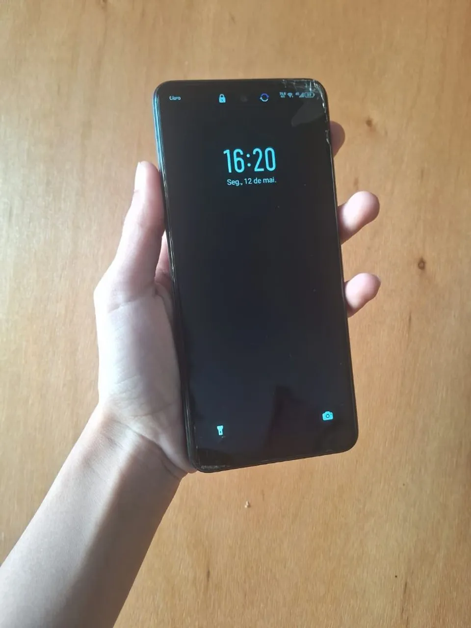 Infinix smart 8 de 128GB. Em ótimo estado.
