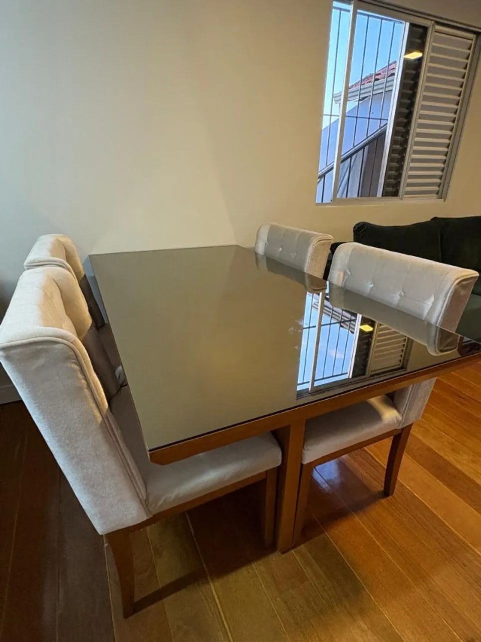 Dining table for 4 people64308479775489121