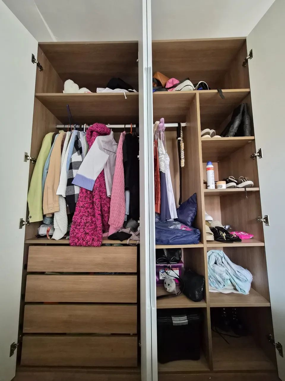 Guarda roupas 4 portas 64169264649345121