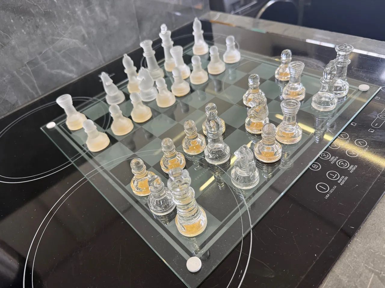 Jogo de Xadrez de Vidro Elegante - Foto 4