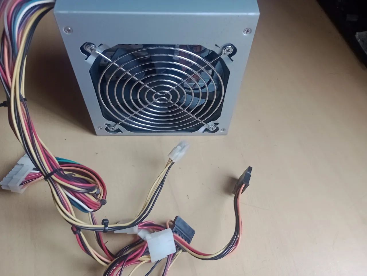 Fonte de Alimentação 550W - ATX - PC  - Foto 2