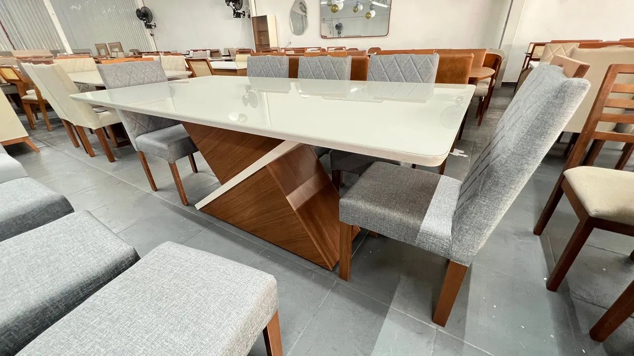 Mesa de Jantar Elegante com 8 Cadeiras de madeira  - Foto 3