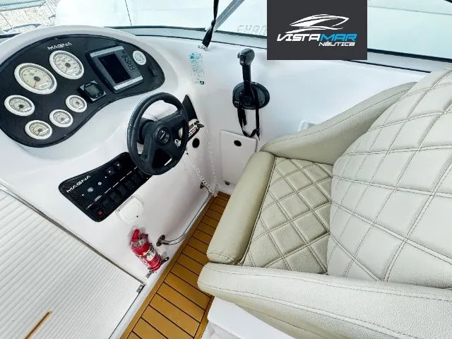 Lancha Magna 27.8 2012 - Foto 3