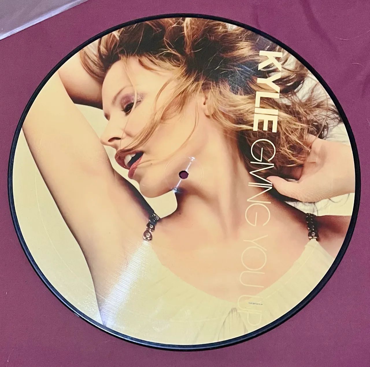 Kylie Minogue - Giving You Up