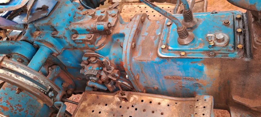 TRATOR FORD 4600 E GRADE 12X26  - Foto 3