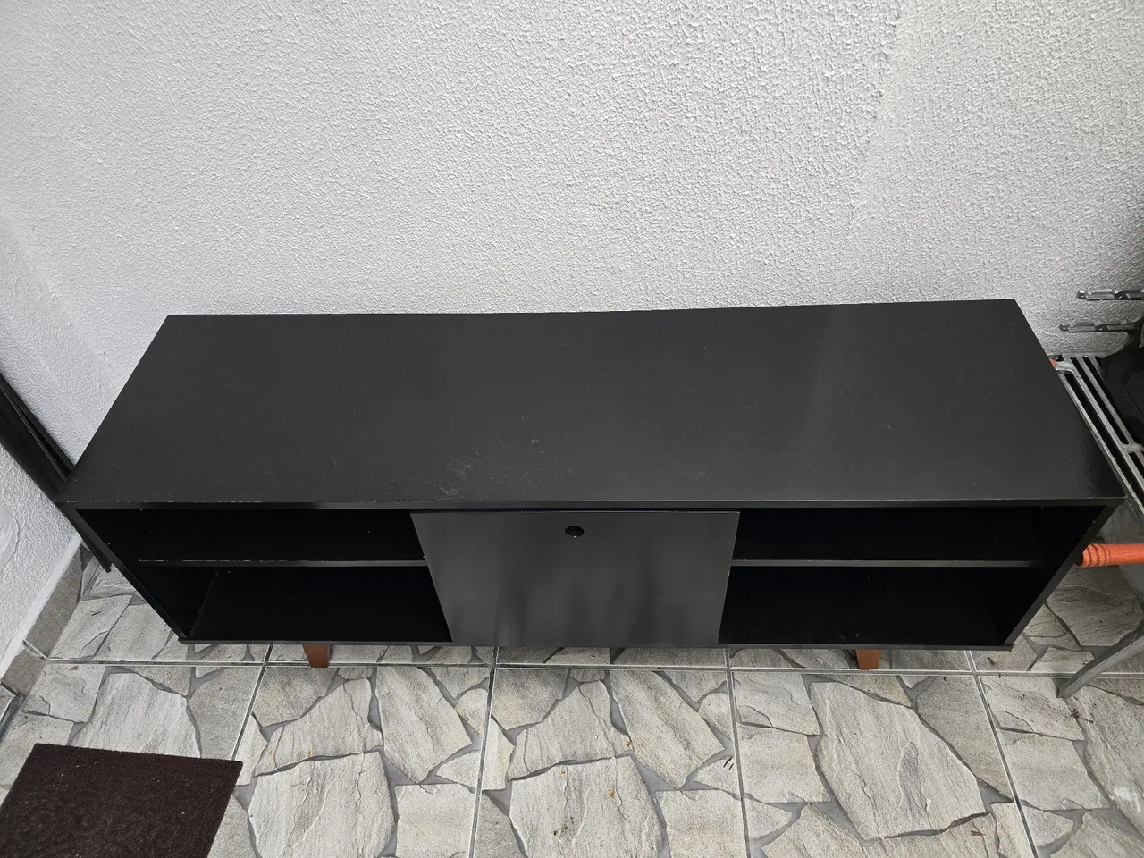 Rack Preto com Prateleiras e Porta Tok Stok