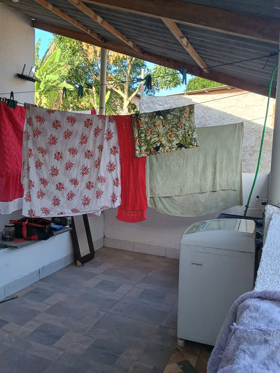 Alugo casa mobiliada ou sem mobília