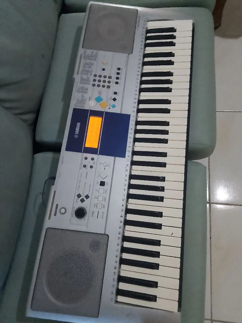 Teclado Yamaha PSR-E233 - Foto 2