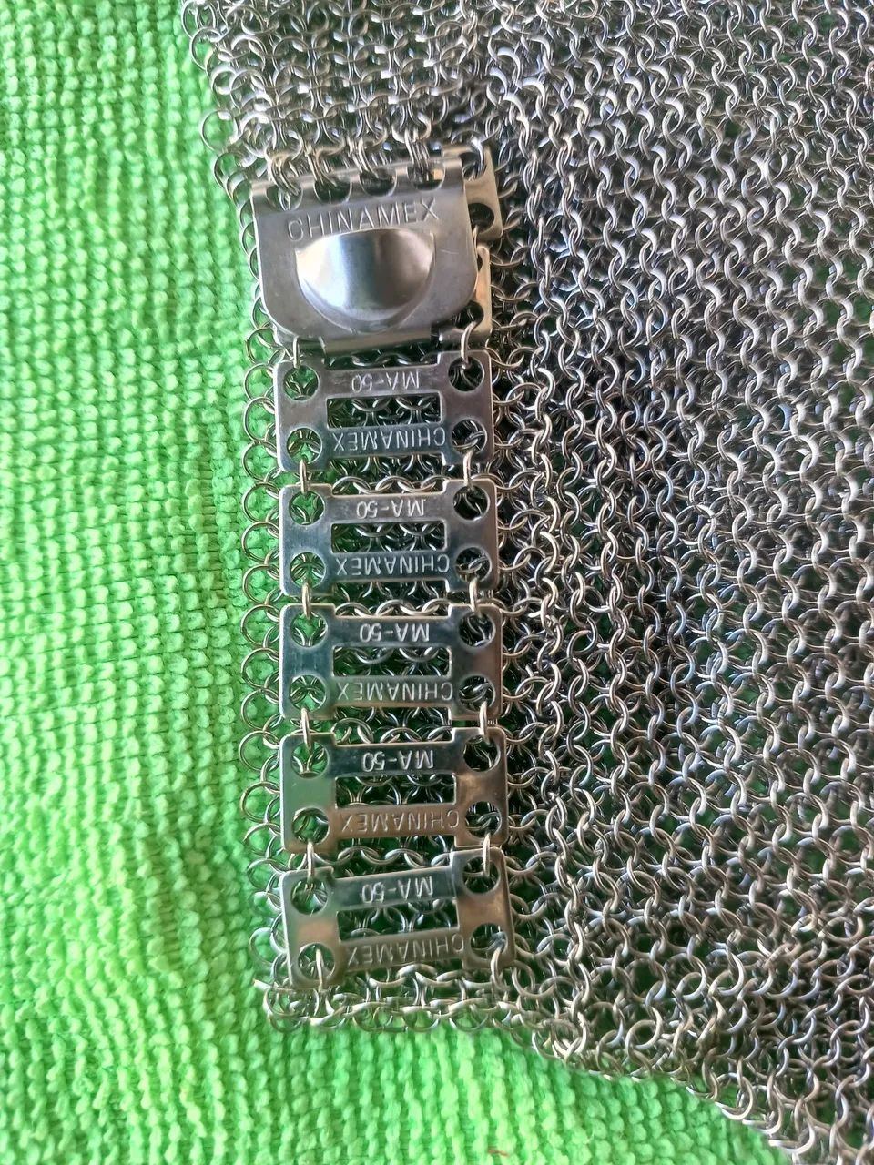 Luva Malha De Aço Inox Açougueiro Anti-corte Segurança Carne Açougue Com Ajustador - Foto 3