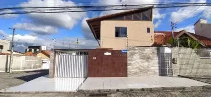 Casa com Jardim no Catolé Campina Grande/PB