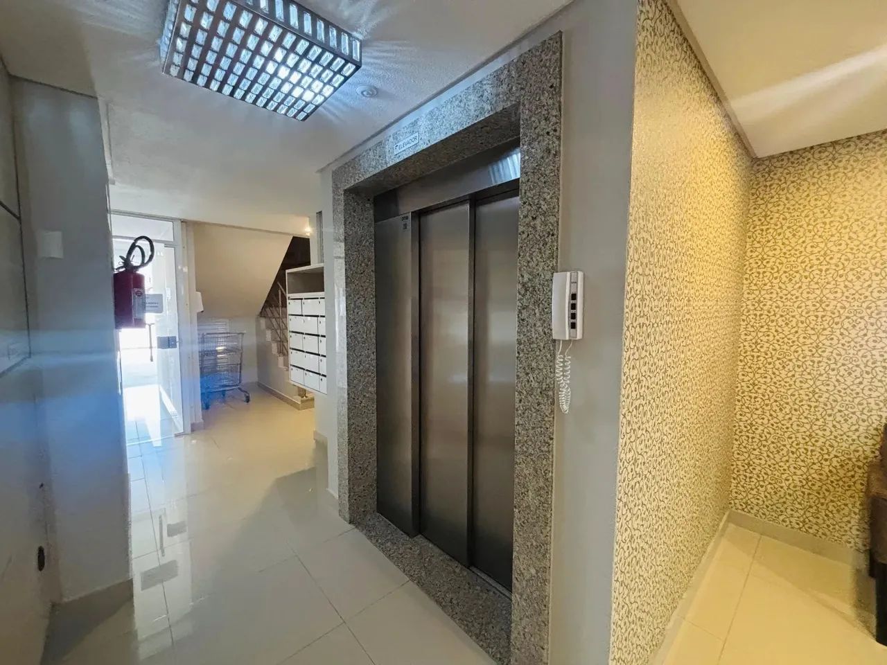 Apartamento frente rua e mobiliado para venda na Praia de Palmas, SC - Foto 2