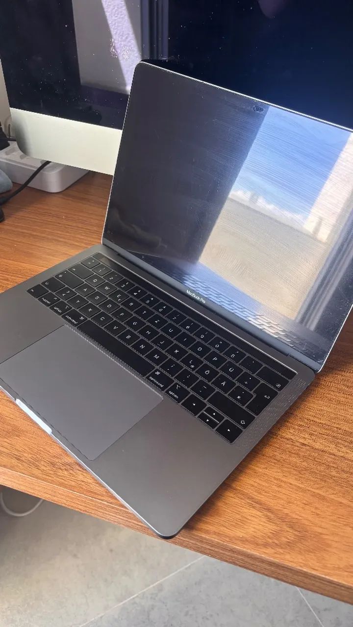 macbook pro 13 2019