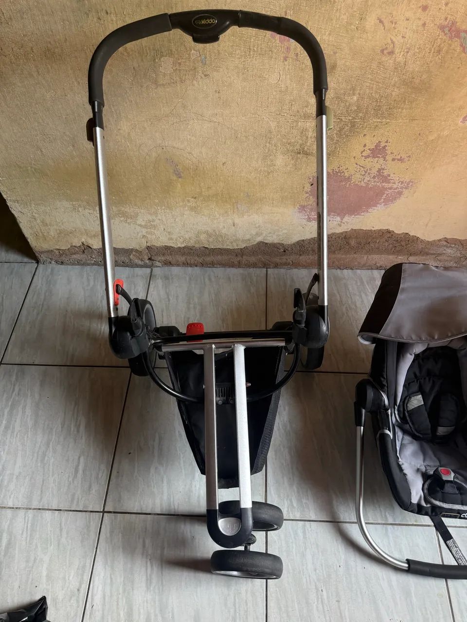 Carrinho de bebê kiddo 3 em 1  - Foto 2