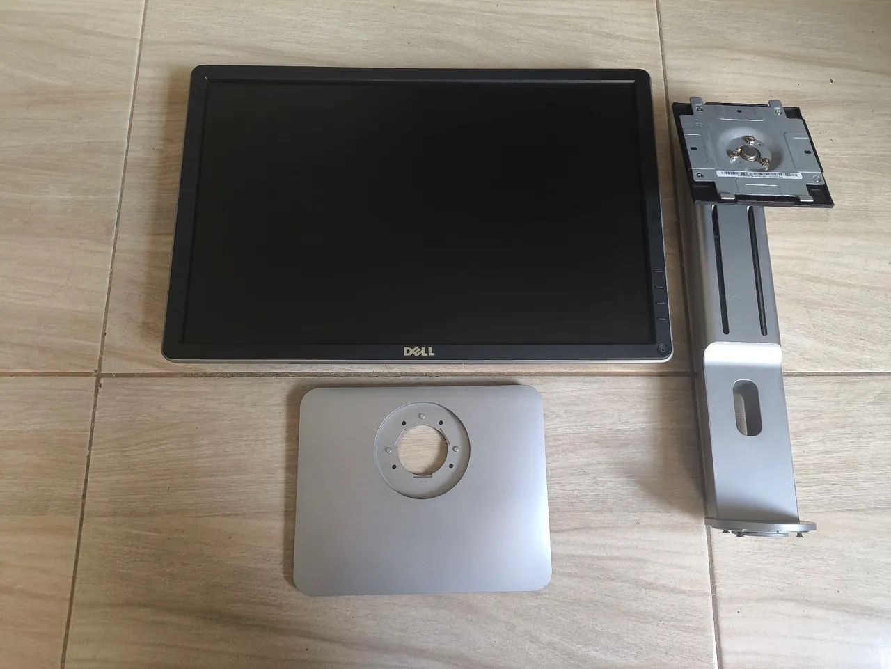 Monitor Dell 19,5 P2016t Led TELA DANIFICADA<br> - Foto 4