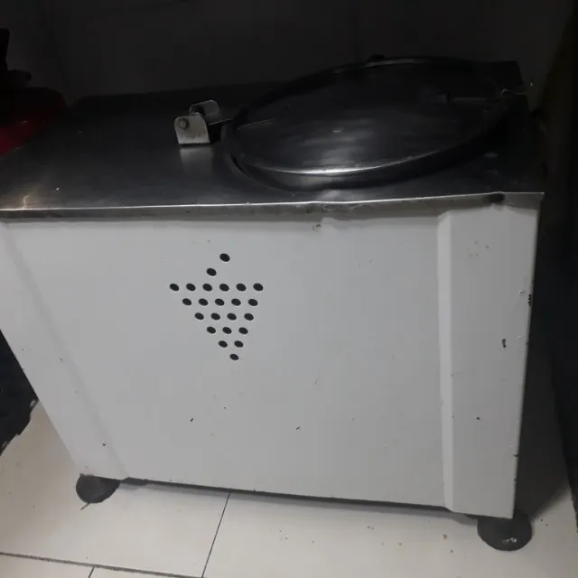 Masseira Profissional 15 Kg para Padarias, Lanchonetes ou Restaurantes