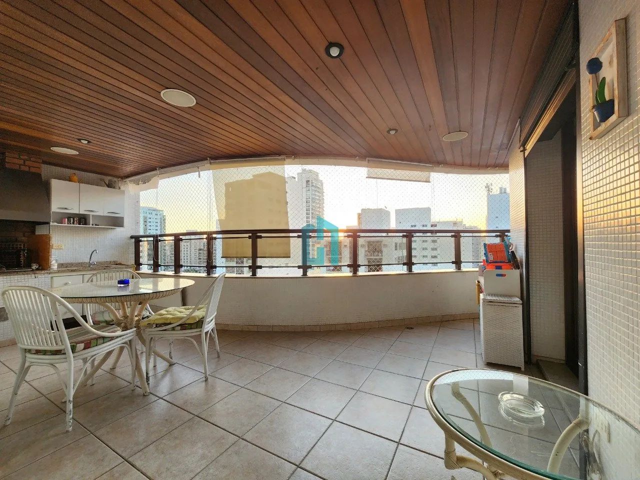 Apartamento mobiliado para locação em Moema com 4 suites - Foto 3
