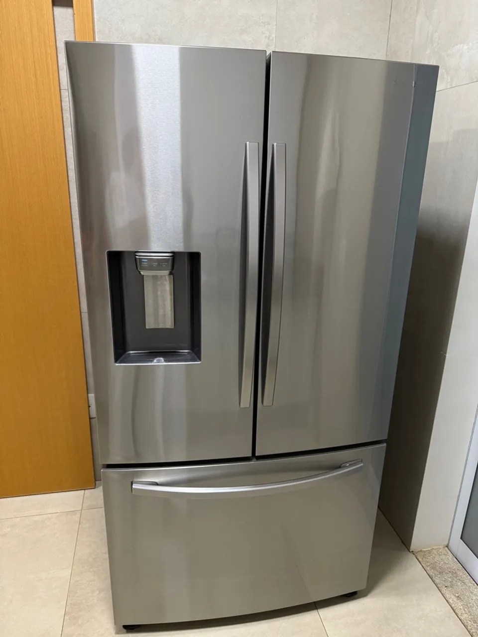 Geladeira Samsung RF23R Inverter Frost Free 536L