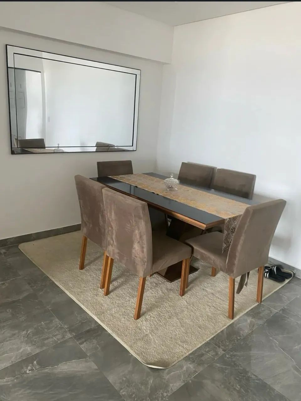 Mesa com 6 cadeiras 64296272427521121