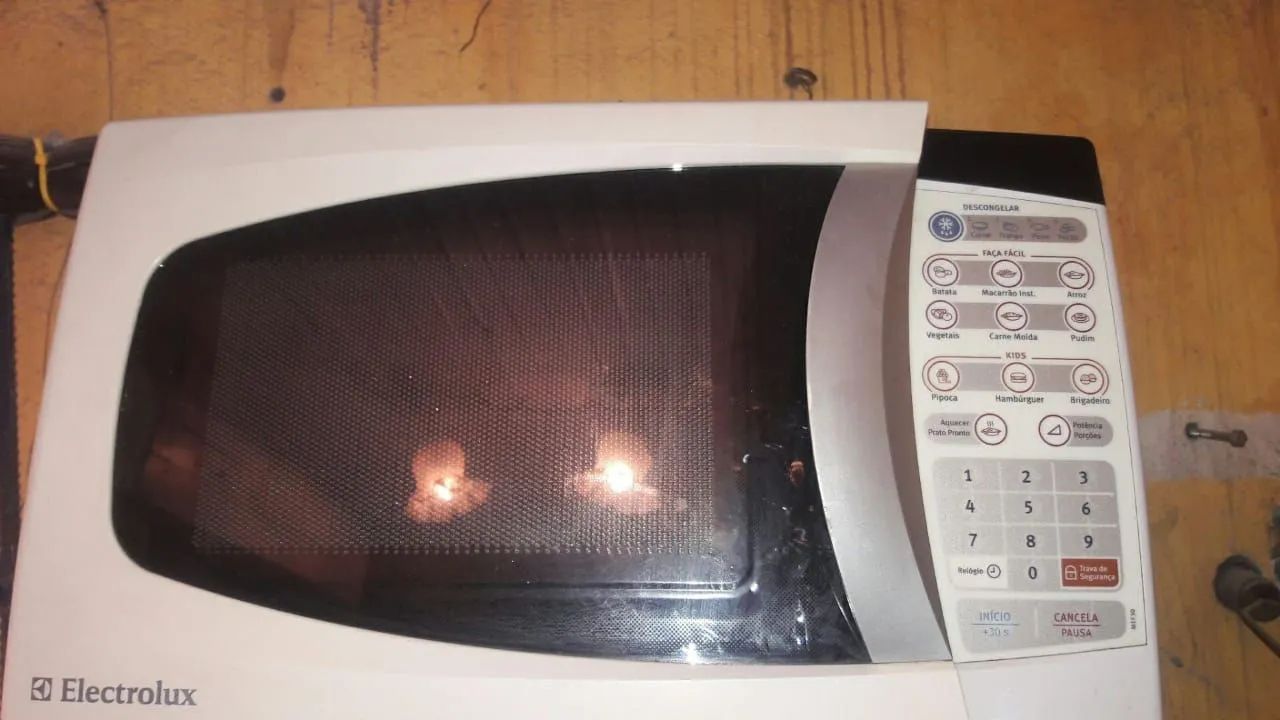 Micro-ondas Electrolux branco 20litros 