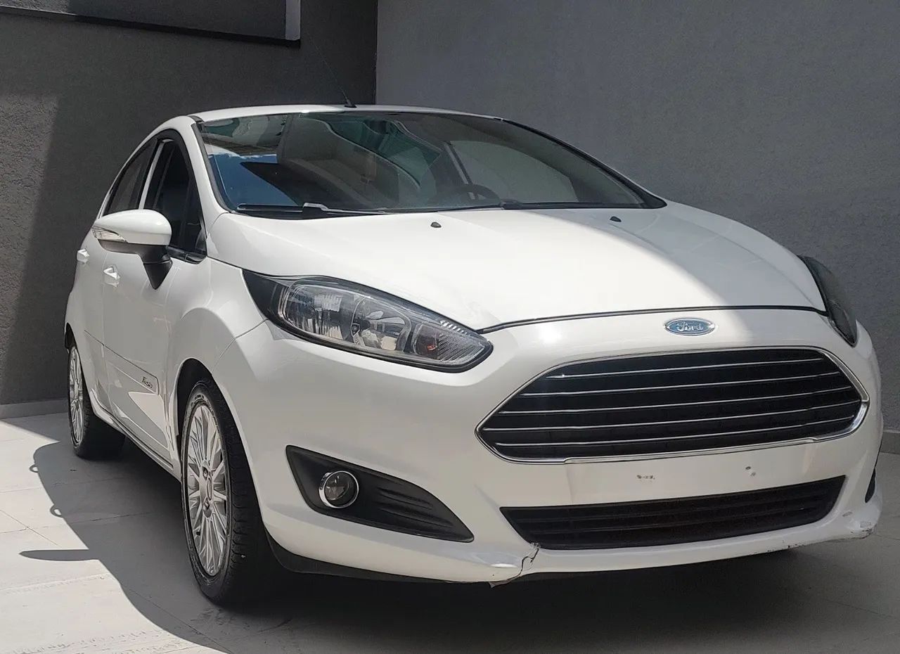 Ford Fiesta Titanium 1.6 16V Flex Mec. 2015 - Foto 2