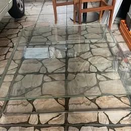 MESA DE CENTRO DE VIDRO 