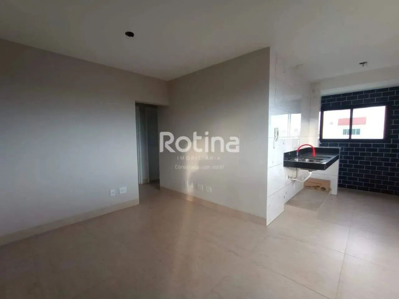 Apartamento para alugar, 3 quartos, Umuarama - Uberlândia/MG - Rotina Imobiliária - Foto 3