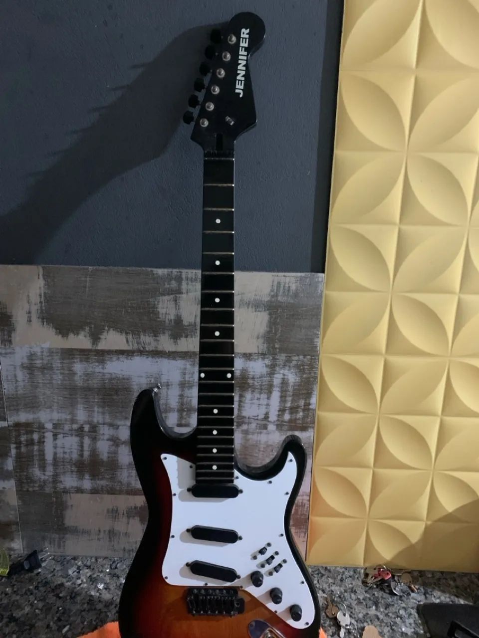 Guitarra Jennifer Sunburst