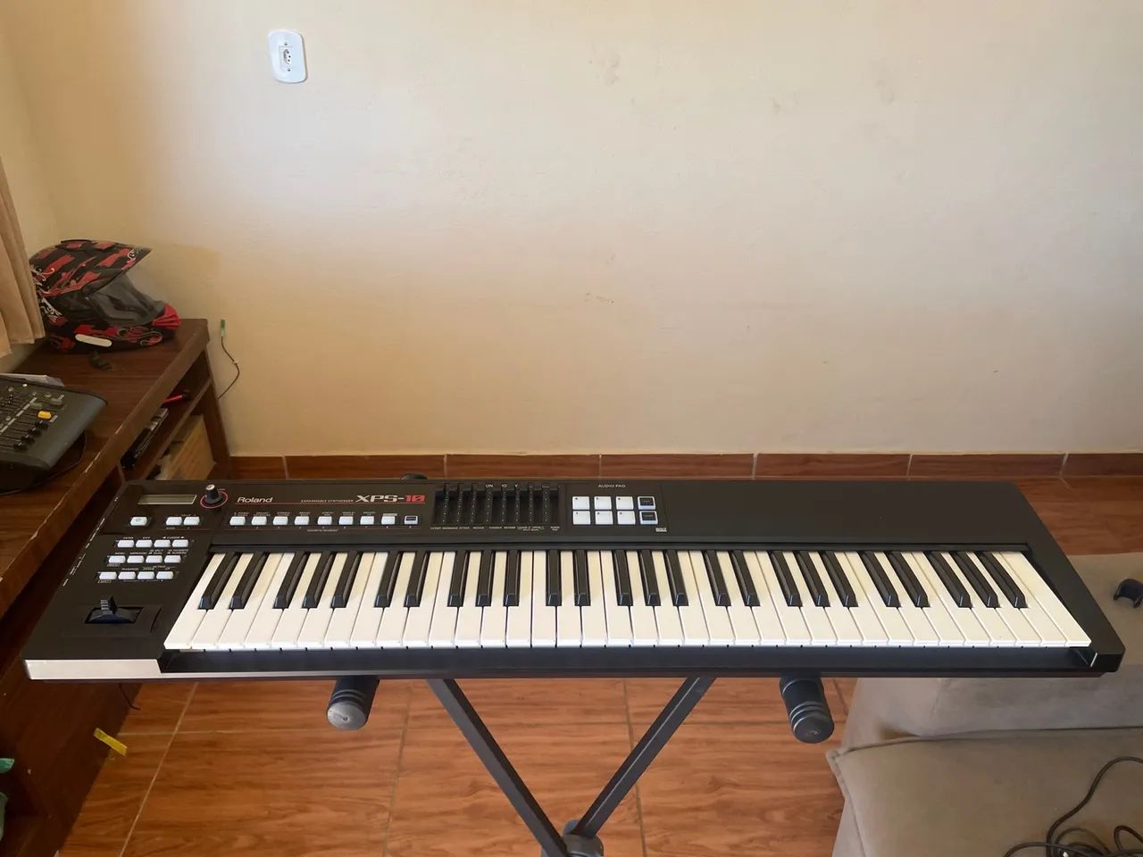 Teclado Roland XPS-10 (Acompanha bag, pedal de sustain e fonte). - Foto 2
