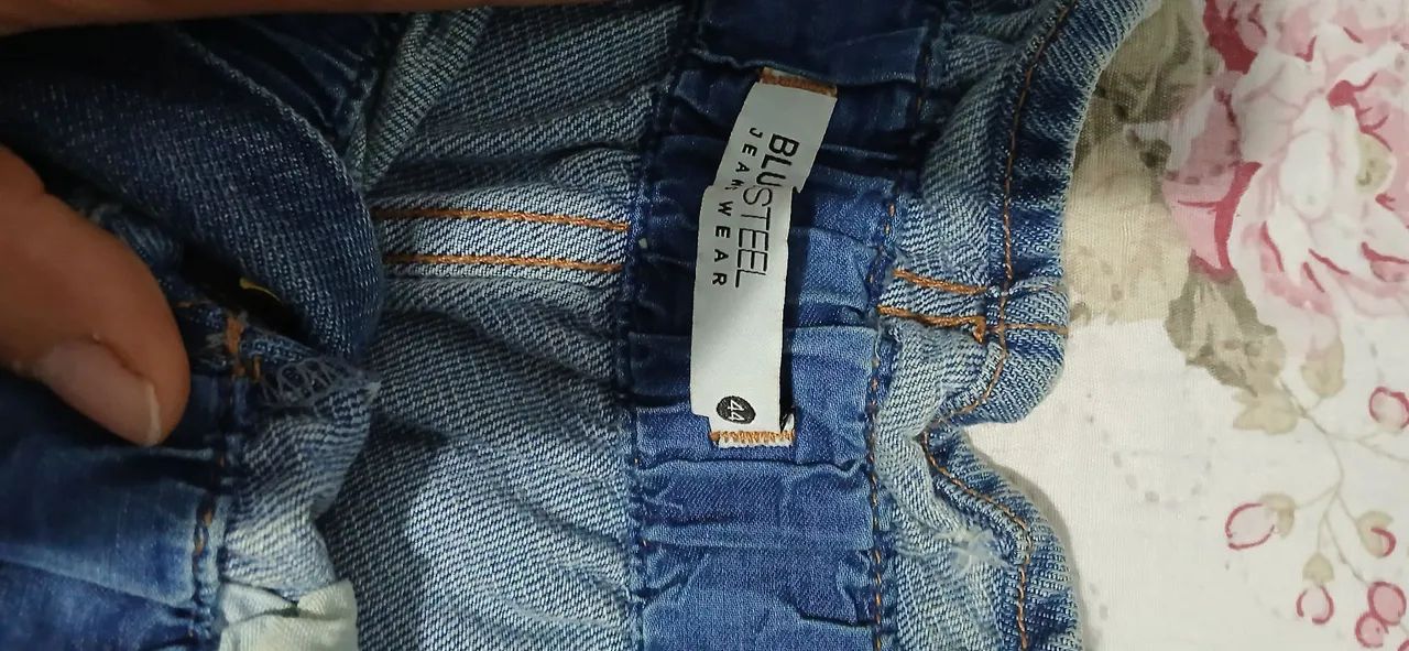 Saia Jeans com Detalhes e Cós Elástico - Foto 3