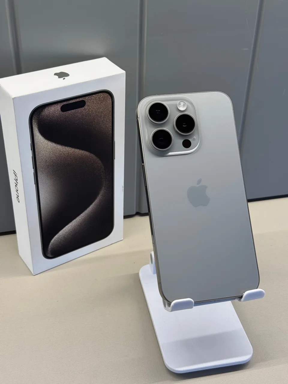 iPhone 15 pro 512gb Semi Novo Perfeito Estado - Loja Física