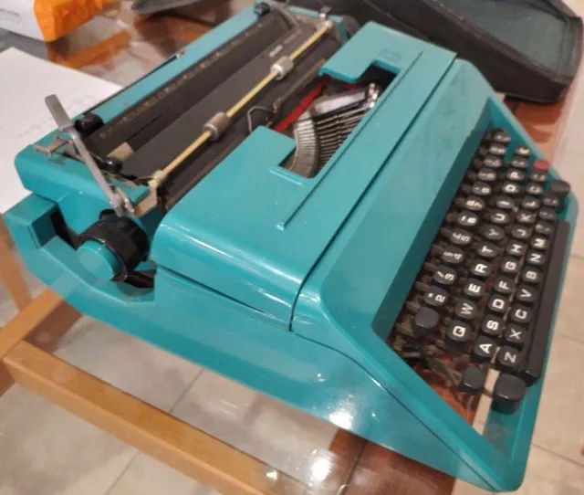 Máquina de Escrever Olivetti Studio 4564962663351170122