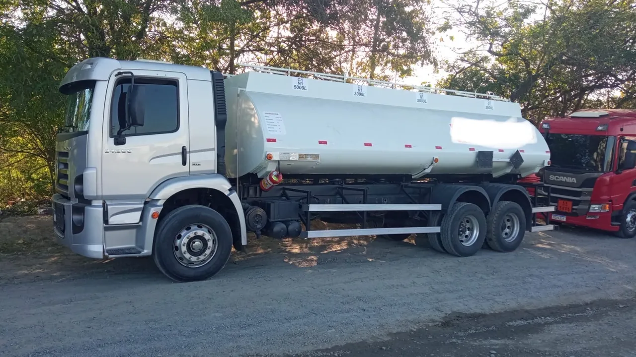 VW 24280 2014 Tanque Transporte de Combustível