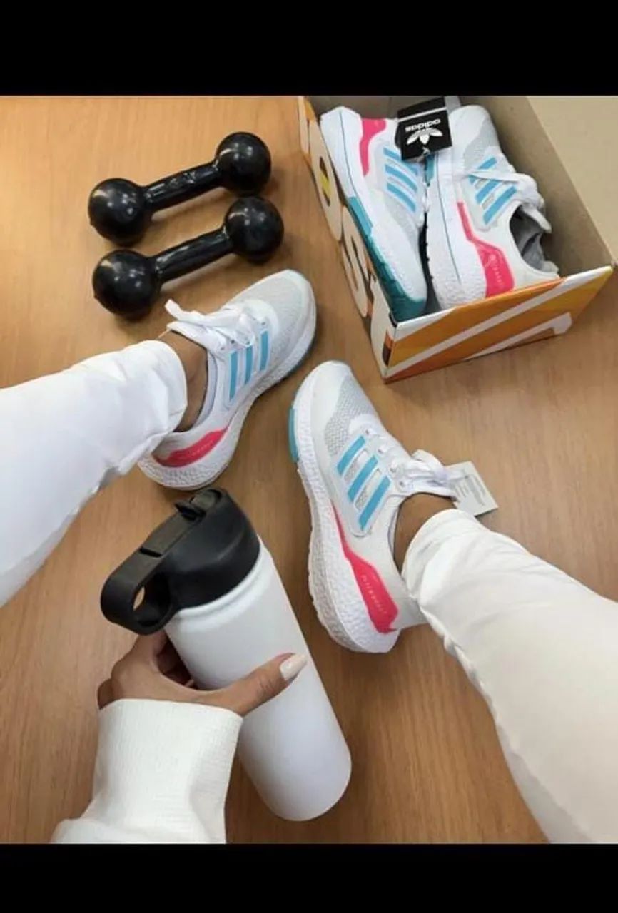 Tênis Adidas Ultraboost - Foto 3