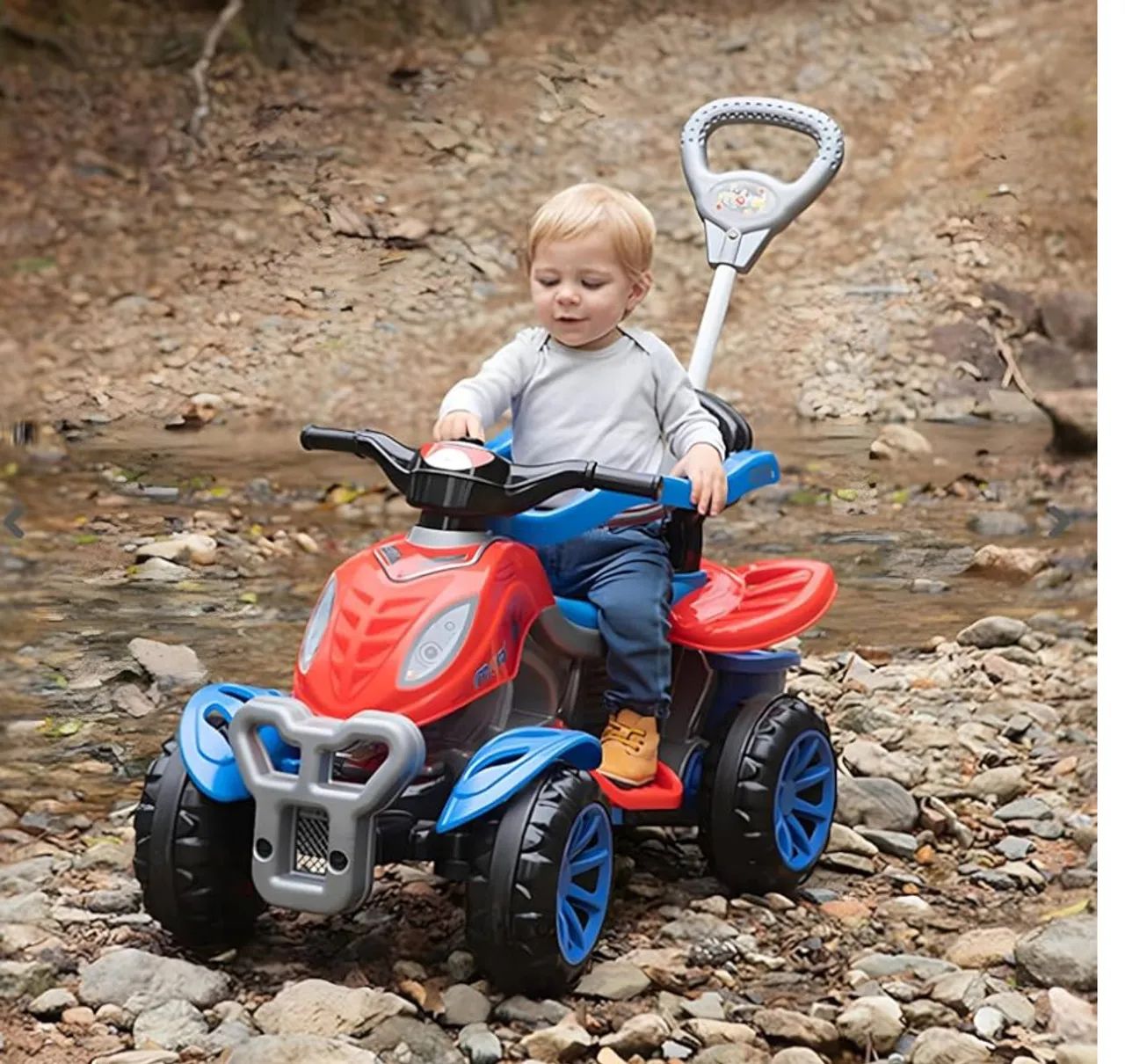 Quadriciclo Infantil com Empurrador - Diversão e Segurança!