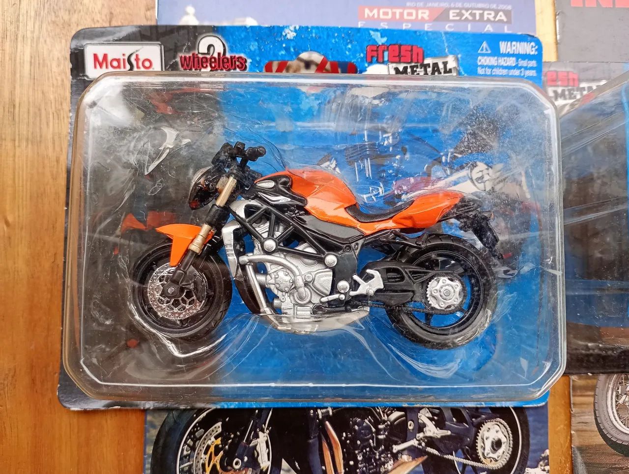 Miniaturas de moto lacrado e com catálogo  - Foto 2